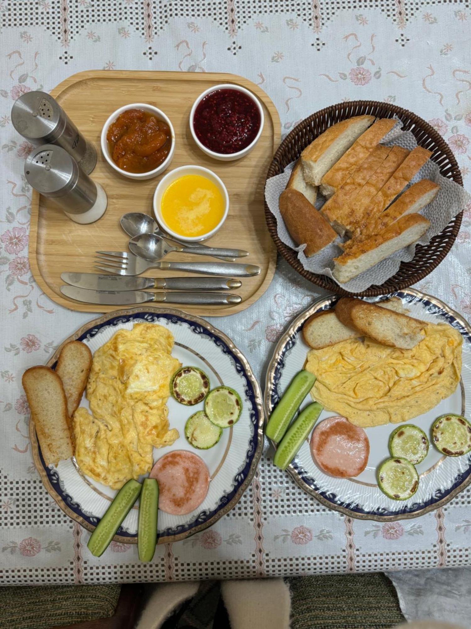 オシ Дом 14 Bed & Breakfast エクステリア 写真